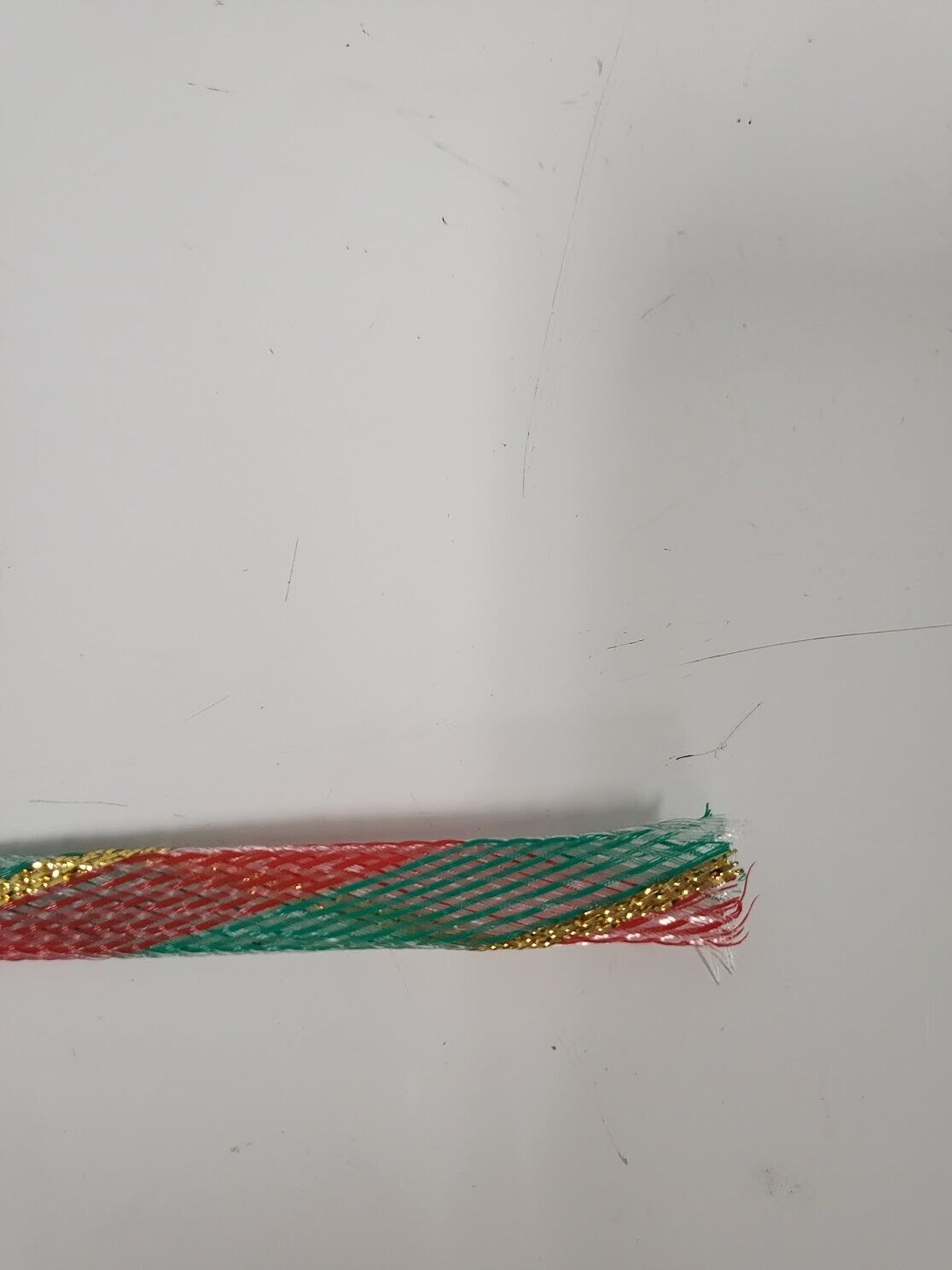 25 FT 1/2" HOLIDAY GREEN RED GOLD STRIPE PET EXPANDO SLEEVING BRAID