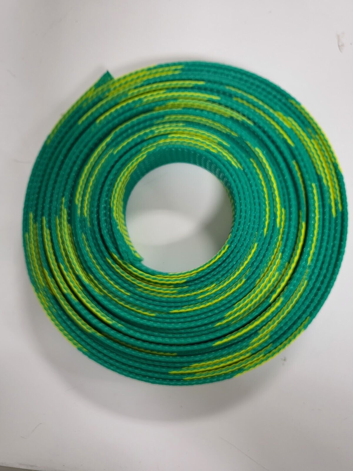 25 FT 3/4" GREEN WITH YELLOW STRIPE PET EXPANDO SLEEVING BRAID